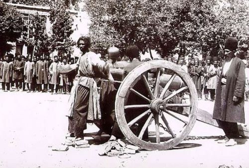 Az bilinen tarihi fotoğraflar
