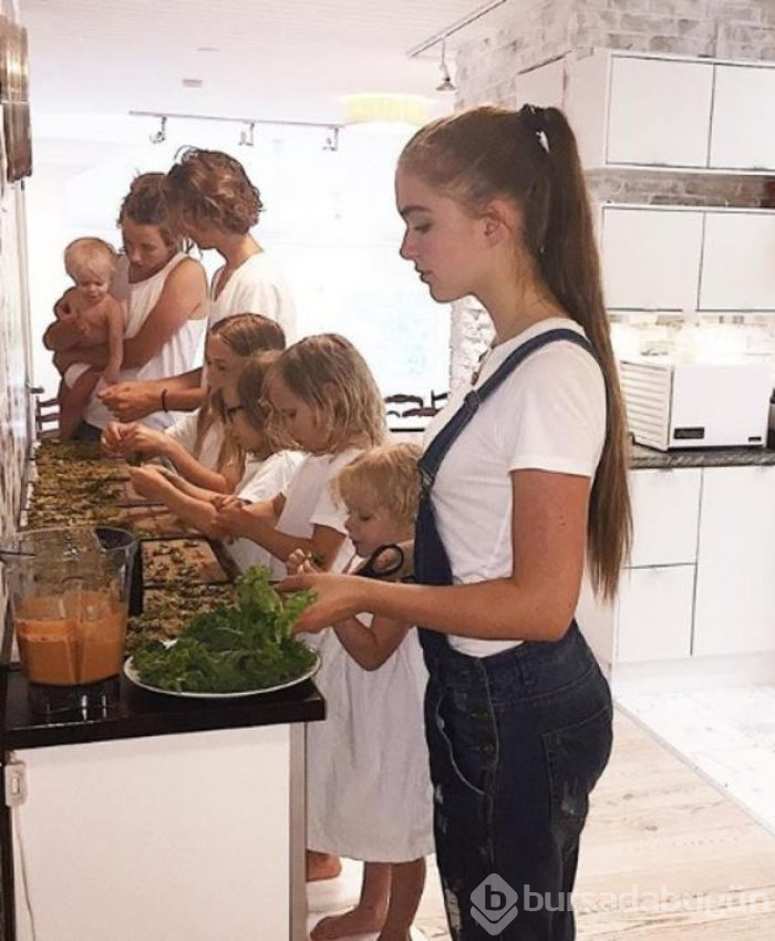 10 çocuklu Finlandiyalı kadın görenleri şaşırtıyor