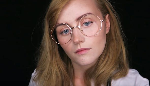 21 yaşındaki genç kızın yüklediği bu videolar ona servet kazandırıyor!
