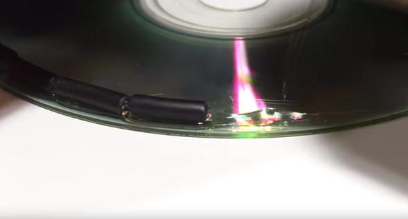 İngiliz mühendis CD'den öyle bir şey yaptı ki...
