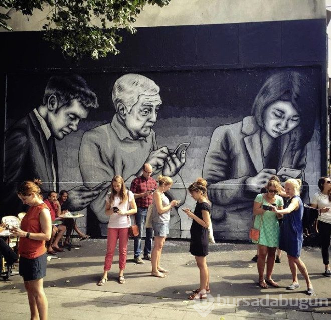 Bir kutu sanat sokaklarda!
