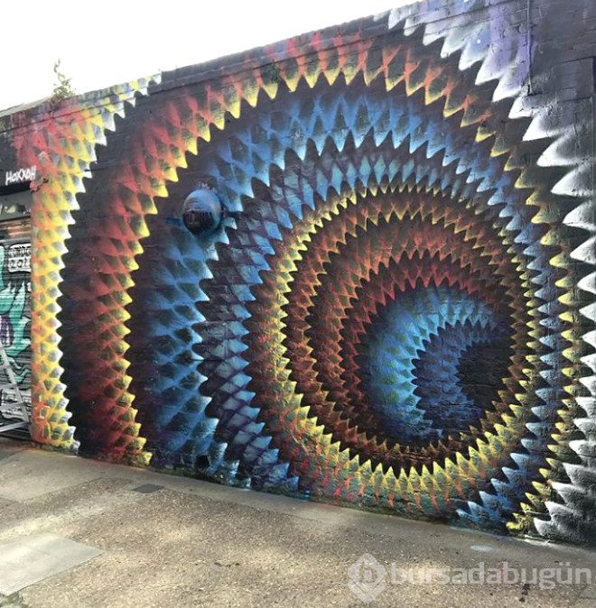 Bir kutu sanat sokaklarda!
