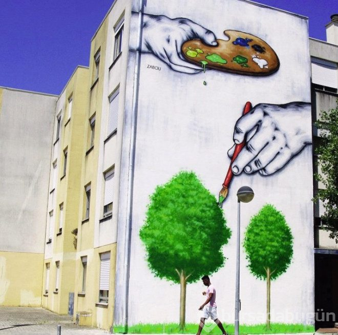 Bir kutu sanat sokaklarda!
