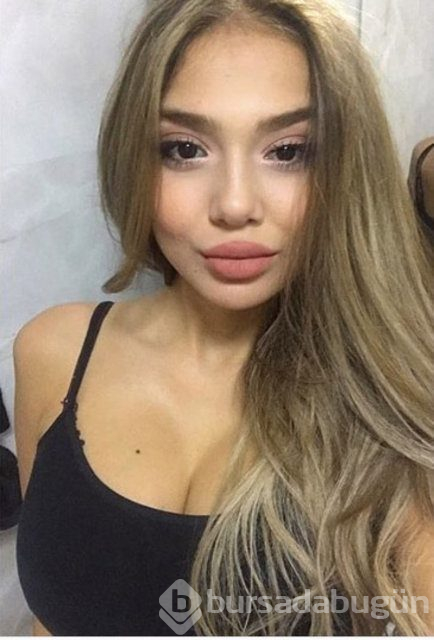 Merve Taşkın'ın bornozlu pozu sosyal medyayı salladı
