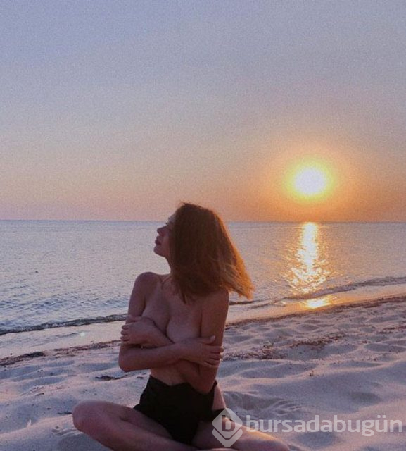 Merve Taşkın'ın bornozlu pozu sosyal medyayı salladı
