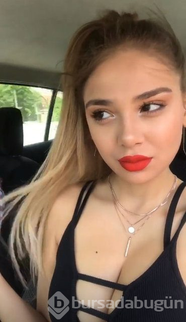 Merve Taşkın'ın bornozlu pozu sosyal medyayı salladı
