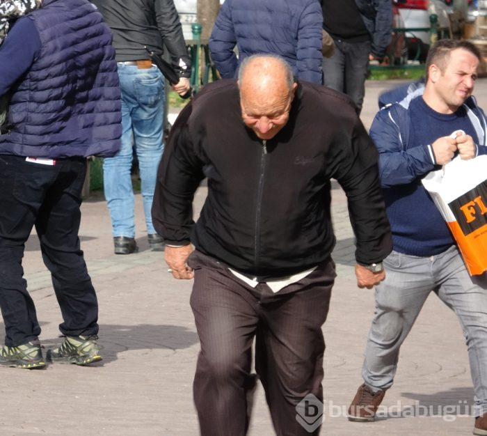 Bursa'da lodos, vatandaşlara zor anlar yaşattı