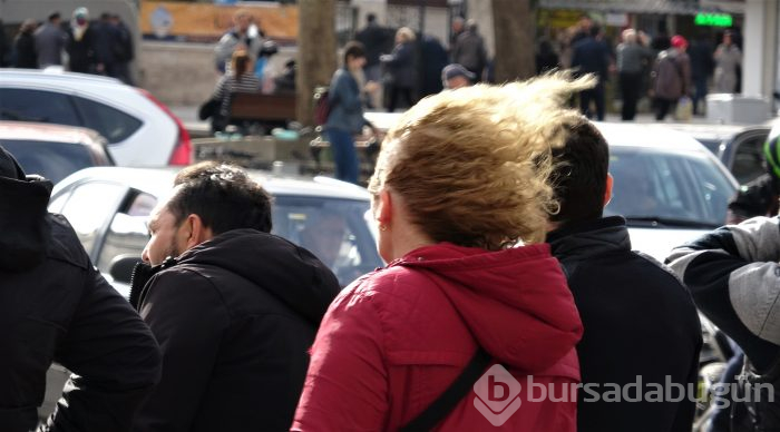Bursa'da lodos, vatandaşlara zor anlar yaşattı