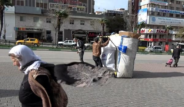 Bursa'da lodos, vatandaşlara zor anlar yaşattı