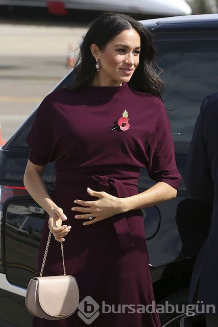 Kraliyet Ailesi'nden Meghan Markle'e uyarı: "Daha az Hollywood yıldızı gibi giyin"
