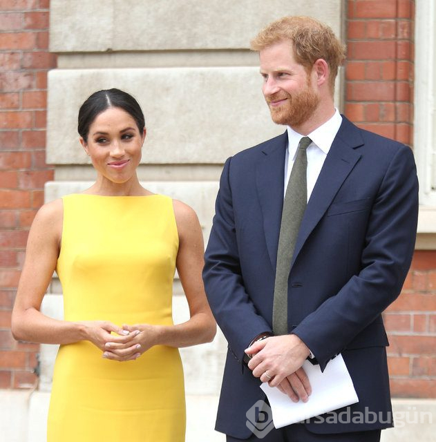 Kraliyet Ailesi'nden Meghan Markle'e uyarı: "Daha az Hollywood yıldızı gibi giyin"
