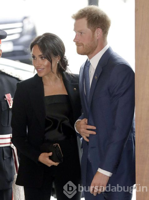 Kraliyet Ailesi'nden Meghan Markle'e uyarı: "Daha az Hollywood yıldızı gibi giyin"
