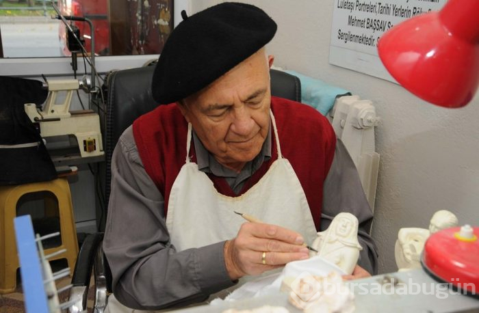 Lületaşından Türk kadın kahramanların minyatür büstleri