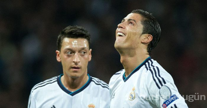 Cristiano Ronaldo'nun Mesut Özil'in satılmasına sert tepki gösterdiği ortaya çıktı
