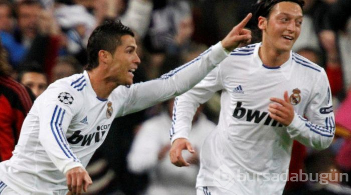 Cristiano Ronaldo'nun Mesut Özil'in satılmasına sert tepki gösterdiği ortaya çıktı

