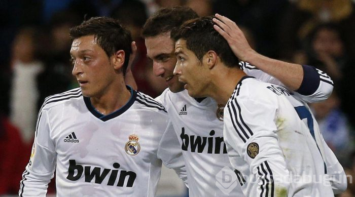 Cristiano Ronaldo'nun Mesut Özil'in satılmasına sert tepki gösterdiği ortaya çıktı
