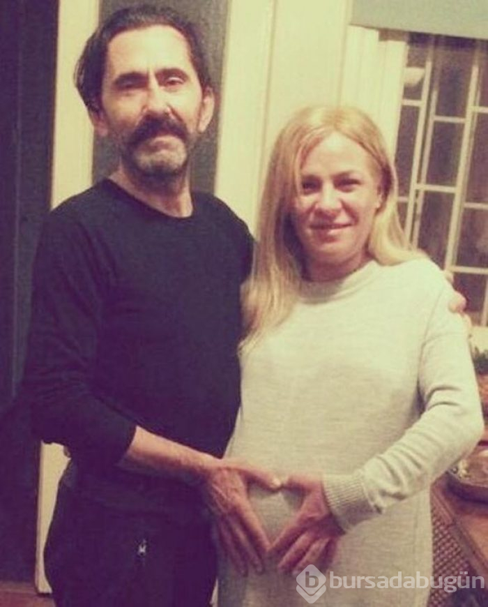 Ünlü oyuncu 55 yaşında baba oluyor! Gün değil saat sayıyoruz
