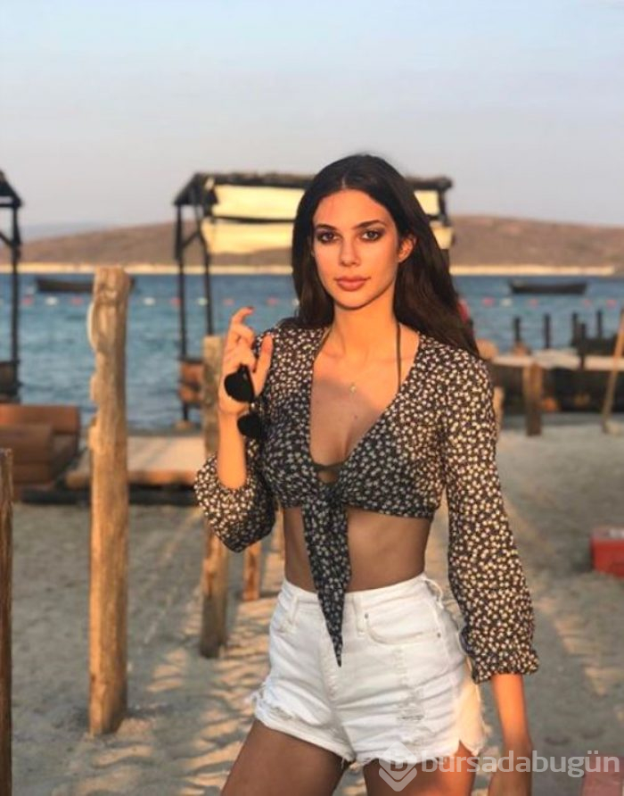Defne Samyeli'den Kızı Deren İçin Duygusal Doğum Günü Paylaşımı!
