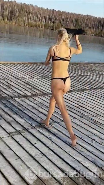 Donmuş göle atlayan Rus kadın bacağını kırdı
