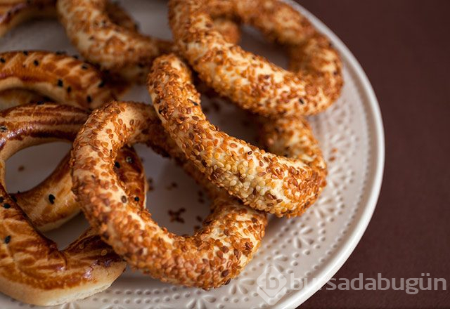 Her sabah poğaça ve simit yerseniz ne olur?