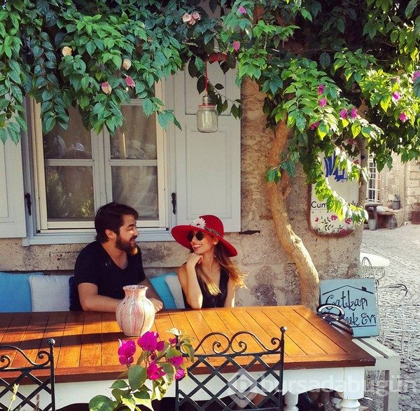Semih Öztürk'ün sevgilisi ile anne ve babasına bakın!
