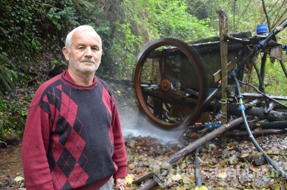3 yıl önce hurdalıktan topladığı malzemelerle kurdu! Artık ona fatura gelmiyor
