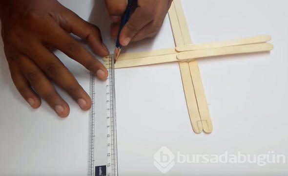 Dondurma çubuğundan yaptığı şeye çok şaşıracaksınız!