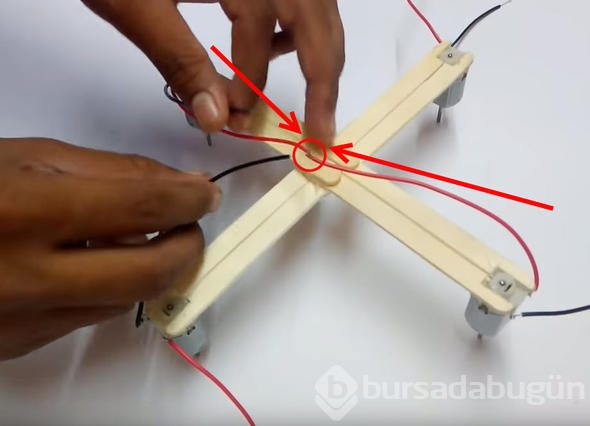 Dondurma çubuğundan yaptığı şeye çok şaşıracaksınız!