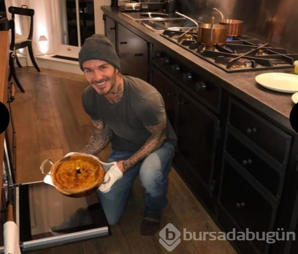 Ocak başında yemek pişiren ünlüler
