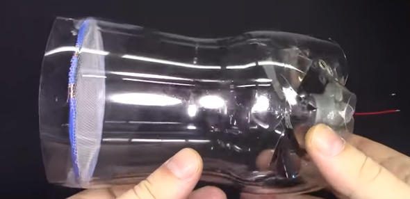 Şişeye ütü bastı, sonunda yaptığı 'şey'i gören inanamadı!

