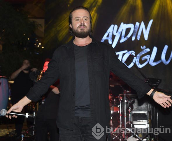 Ünlü şarkıcıdan itiraf: "Babam 'artık seni görmek istemiyorum' diyor"
