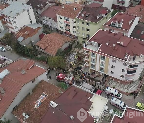 İstanbul'da askeri helikopter düştü

