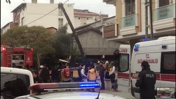 İstanbul'da askeri helikopter düştü
