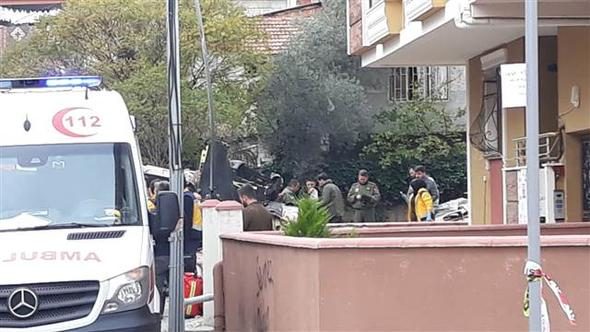 İstanbul'da askeri helikopter düştü
