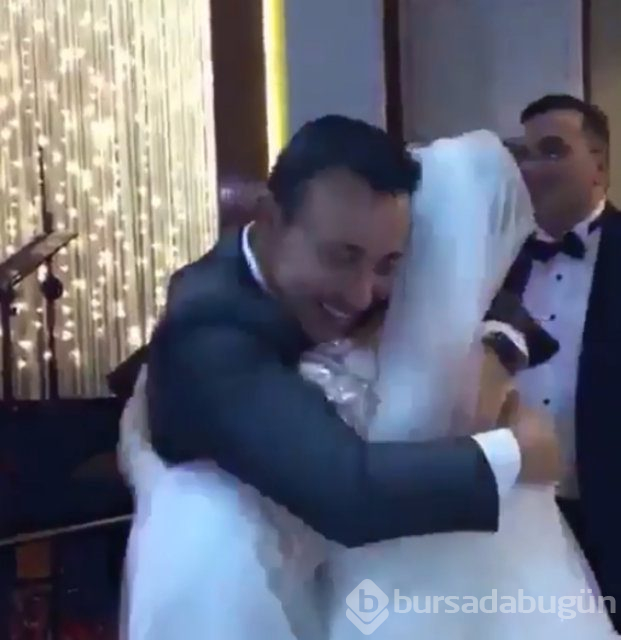 Mustafa Sandal'dan hayranına büyük jest
