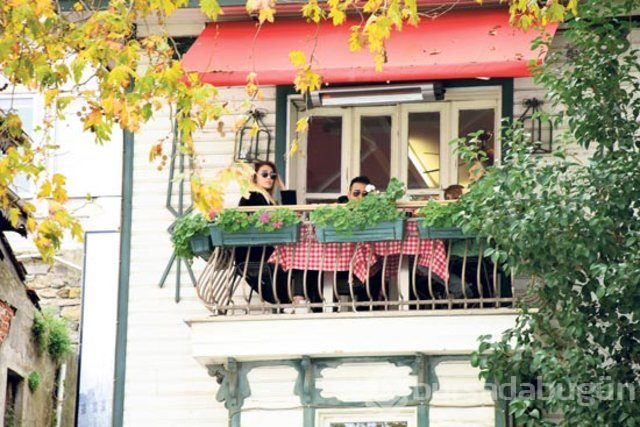 Emrah: Bari çayların parasını yazmayın
