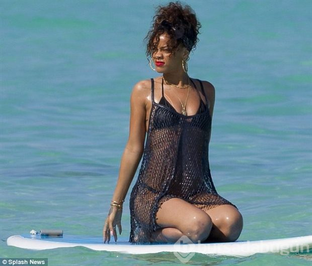 Chris Brown'dan Rihanna'nın fotoğraflarına yorum!
