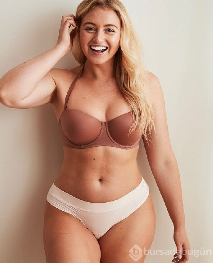 Iskra Lawrence sahili salladı
