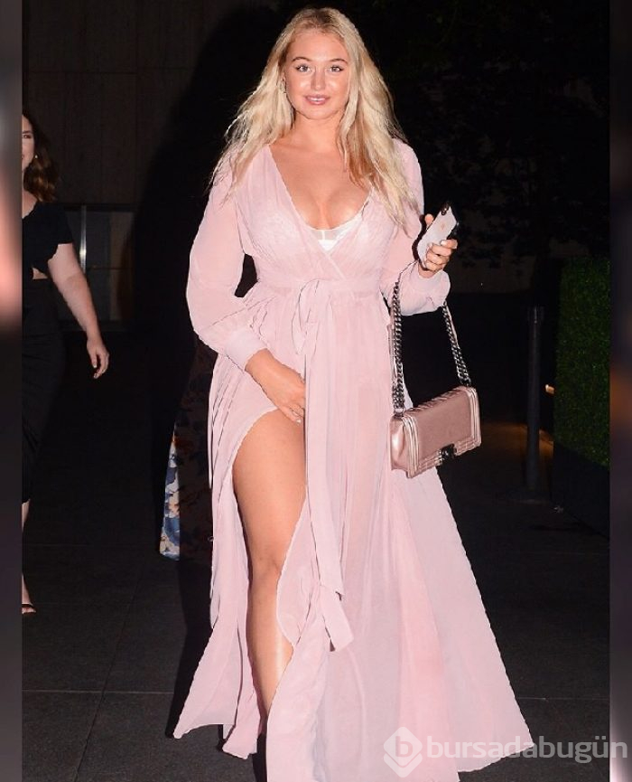Iskra Lawrence sahili salladı
