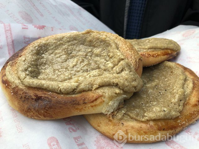 Bursalıların asırlık lezzeti 'tahinli pide'
