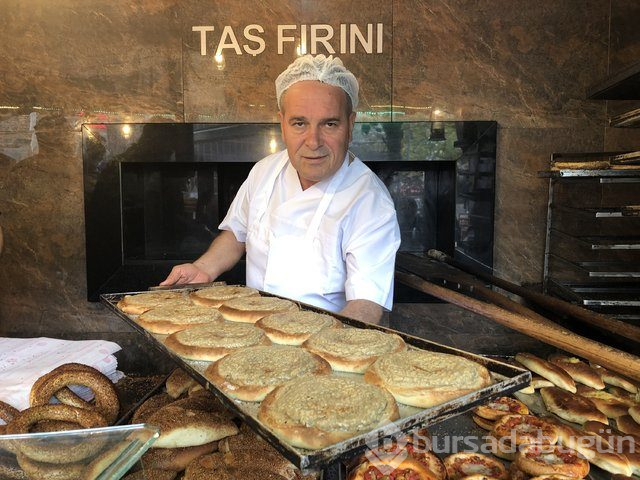 Bursalıların asırlık lezzeti 'tahinli pide'
