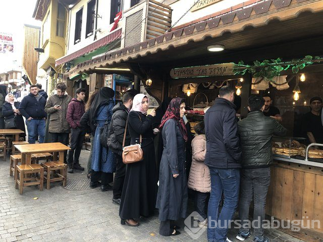 Bursalıların asırlık lezzeti 'tahinli pide'
