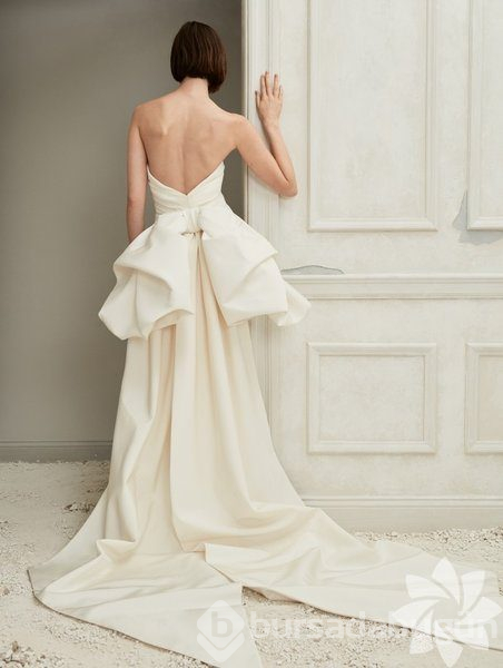 Oscar de la Renta 2019 gelinlik koleksiyonu
