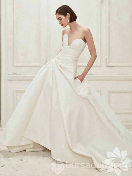 Oscar de la Renta 2019 gelinlik koleksiyonu
