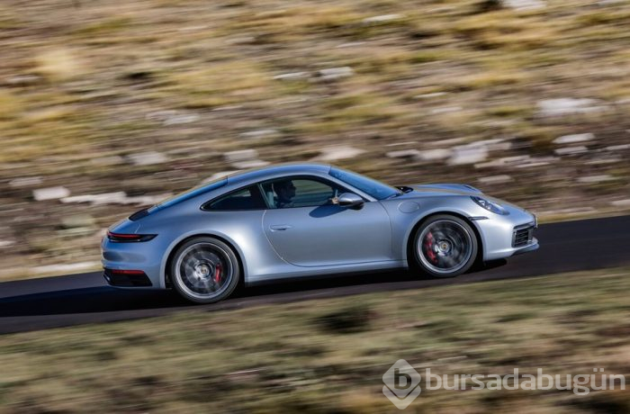 Yeni Porsche 911: Daha güçlü, daha hızlı ve daha dijital