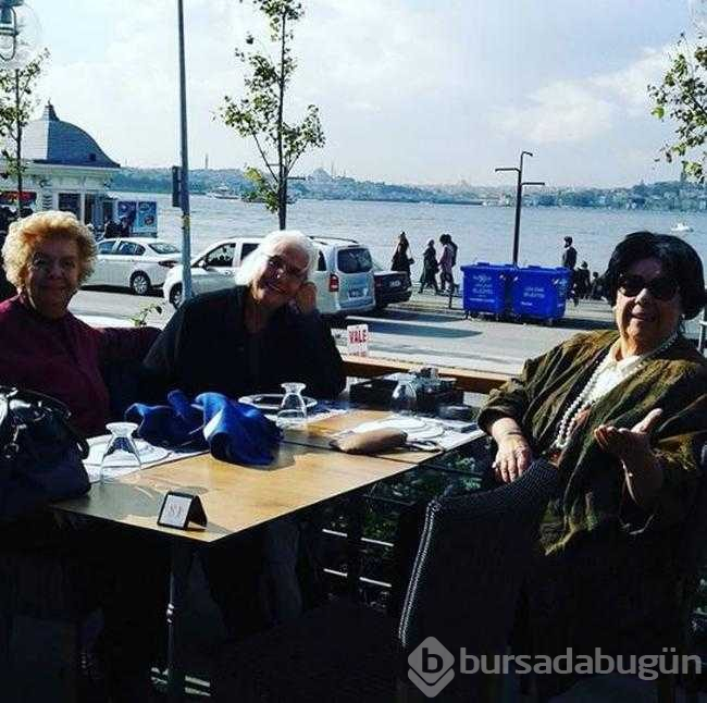 90'ların unutulmaz ismiydi. Ayşe Özgün şimdi ne yapıyor?
