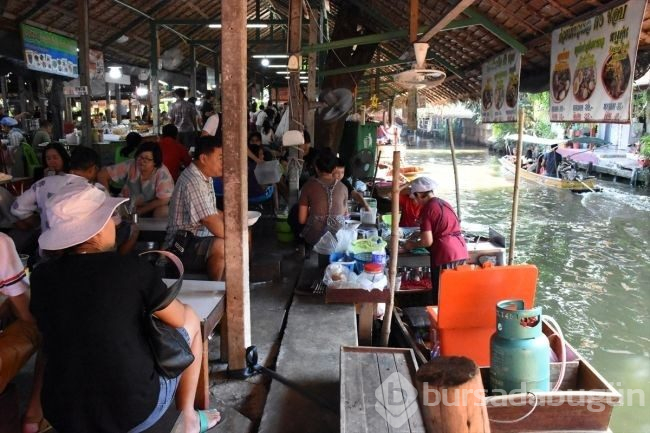Tayland'ın sıra dışı yüzen pazarları