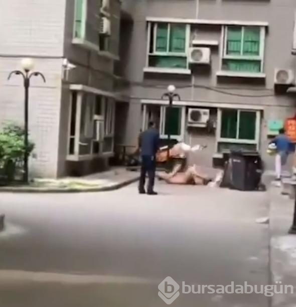 Aldatırken yakalandı, çırılçıplak 4. kattan düştü!