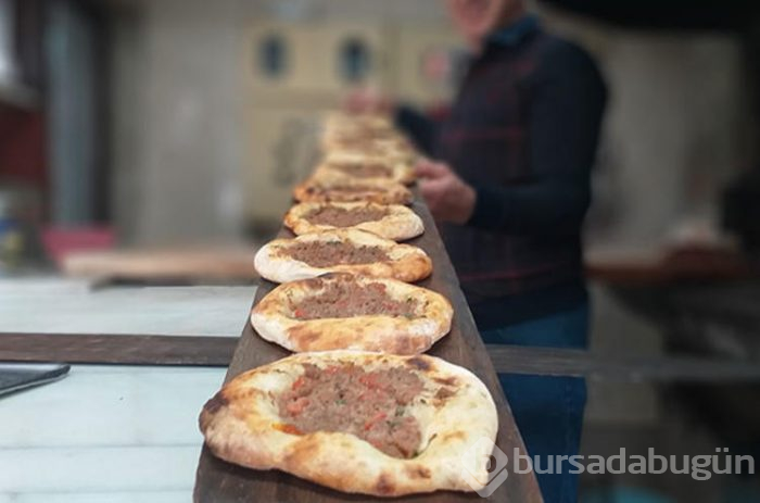 Bursalıların pazar kahvaltısı lezzeti cantık... Bir seferde 10 tane yiyebilenden para alınmıyor
