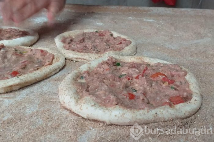 Bursalıların pazar kahvaltısı lezzeti cantık... Bir seferde 10 tane yiyebilenden para alınmıyor
